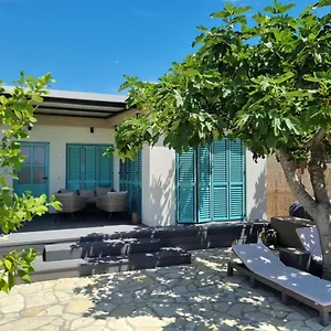  Ferienhaus House Ana