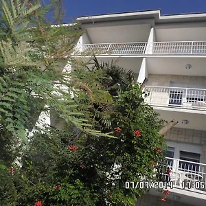  Apartment House Danica &
