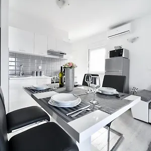 Apartament Deluxe Franic, Sukošan